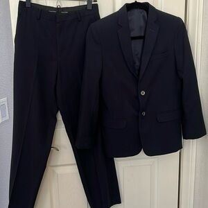 Boys 12-14  black single breasted 2 button suit Size 14 28W/28L Calvin Klein